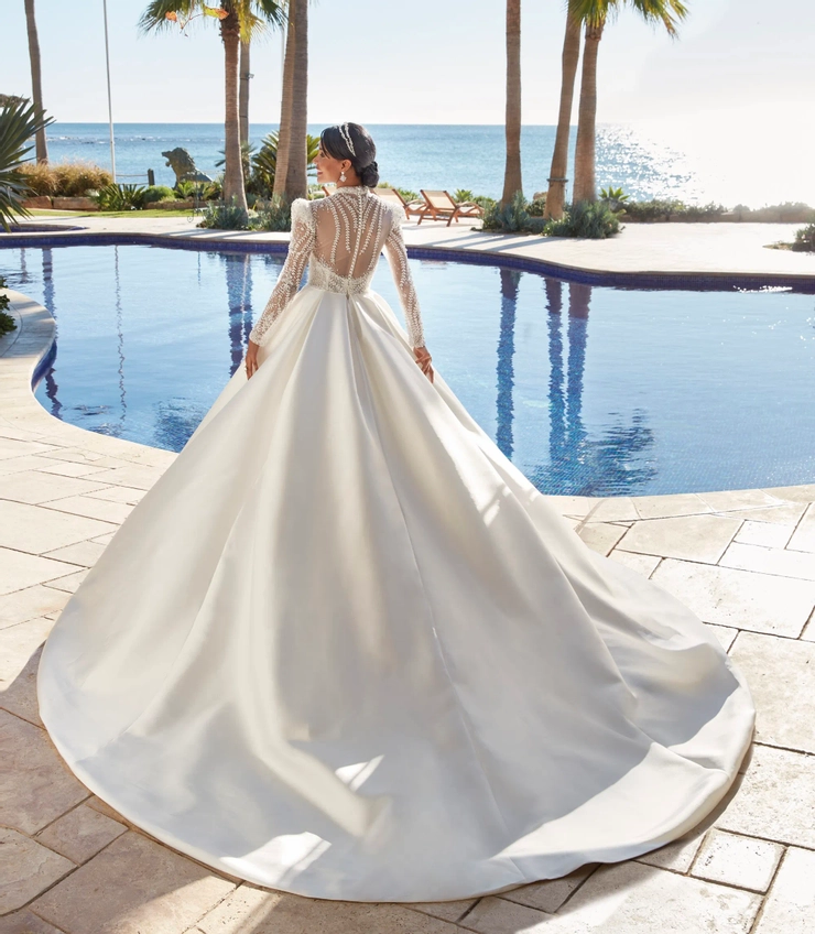 Demetrios 1257 #1 default backface vertical picture