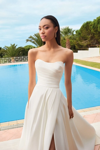 Demetrios 200144 #3 frontface vertical cropped thumbnail