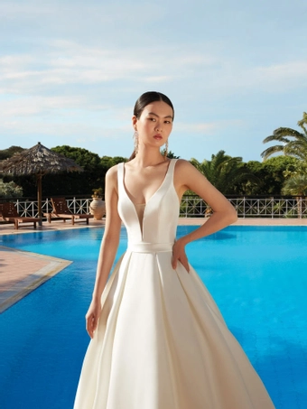 Demetrios 200154 #2 frontface vertical cropped thumbnail