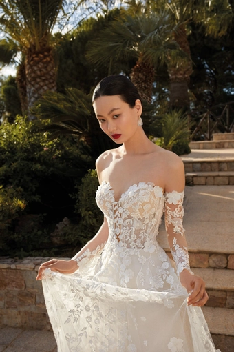 Demetrios 200164 #4 frontface vertical cropped thumbnail