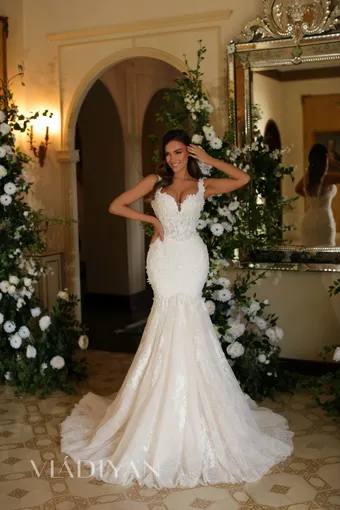 Vladiyan 2450 #0 default frontface vertical thumbnail