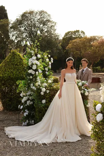 Vladiyan 2460 #0 default frontface vertical thumbnail