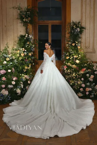 Vladiyan 2508 #2 default backface vertical thumbnail