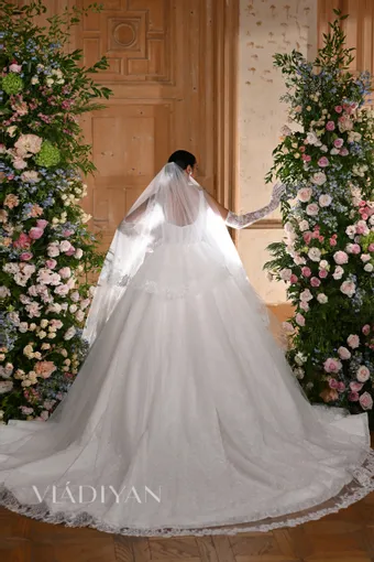 Vladiyan 2542 #3 backface vertical thumbnail