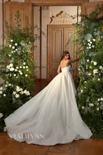 Vladiyan 2546 #1 default backface vertical thumbnail