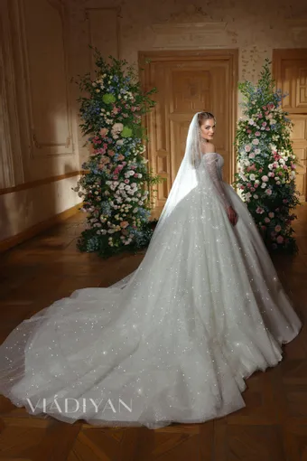 Vladiyan 2547 #2 default backface vertical thumbnail