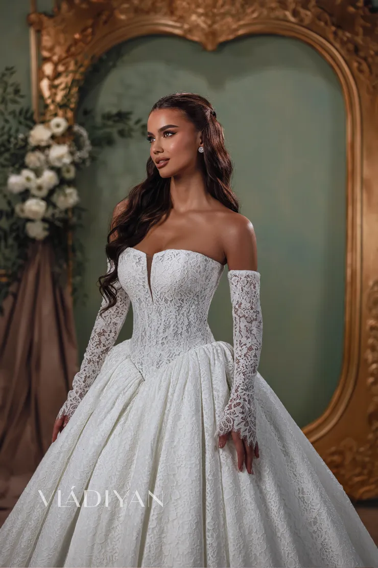 Vladiyan 2601 #1 frontface vertical picture