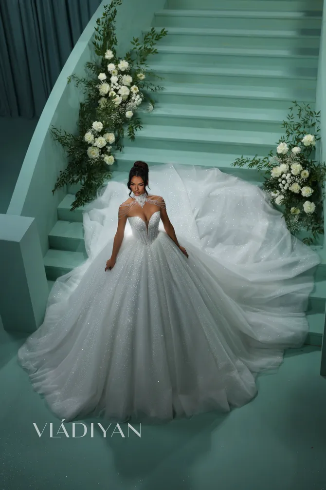 Vladiyan - 2602 | White Canvas Bridal