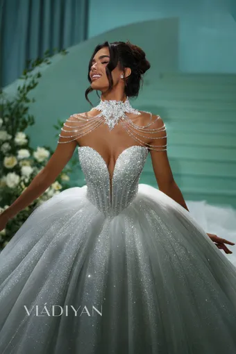 Vladiyan 2602 #4 frontface vertical cropped thumbnail