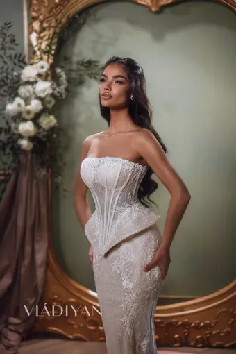 Vladiyan 2604 #3 frontface vertical cropped thumbnail