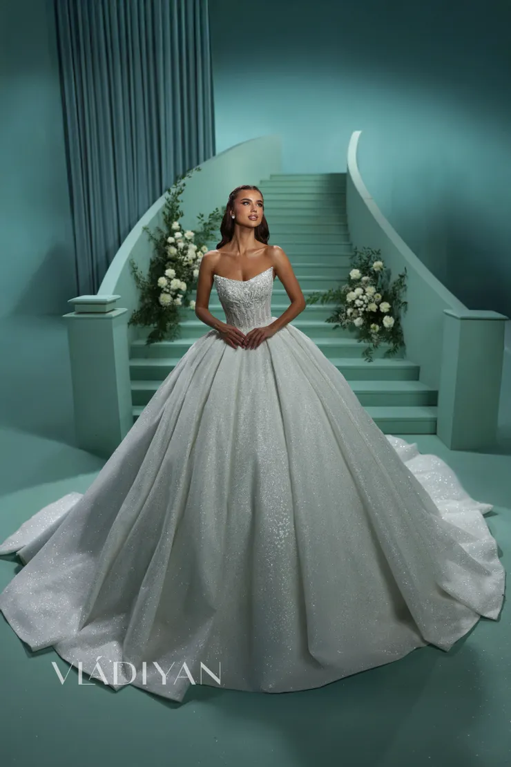 Vladiyan 2635 #0 vertical picture