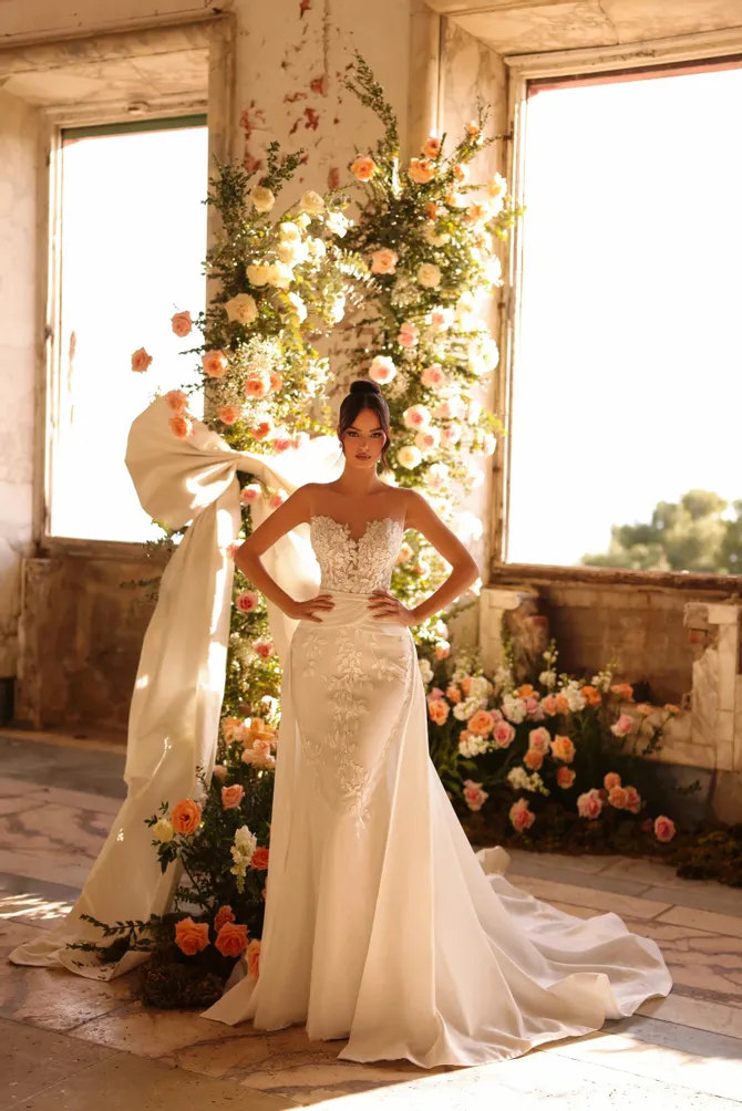 Victoria Soprano | White Canvas Bride - Anila | White Canvas Bridal