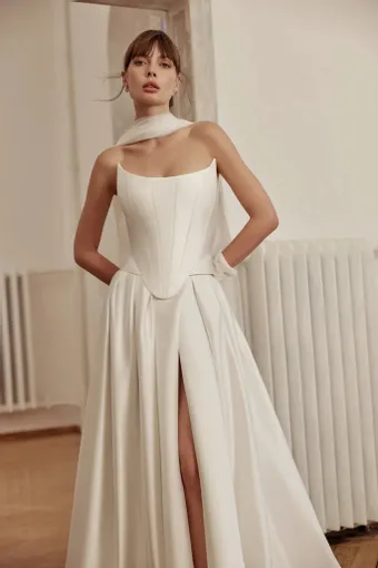 Victoria Soprano Belle #1 frontface vertical thumbnail