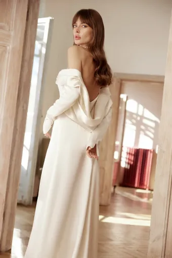 Victoria Soprano Carolina #3 backface vertical cropped thumbnail