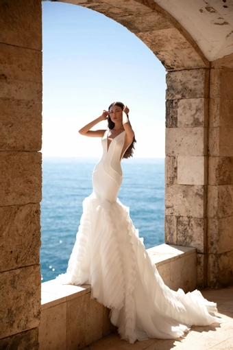 Yedyna Celine #1 frontface vertical thumbnail