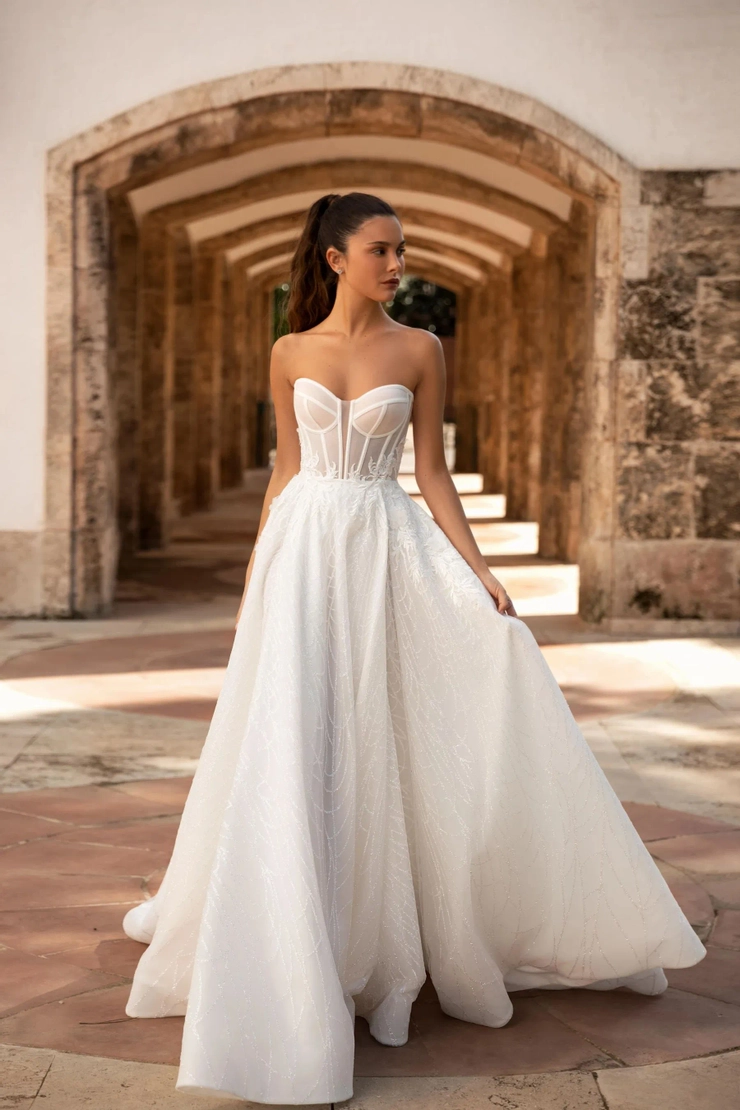 Yedyna Charlotte #0 default frontface vertical picture