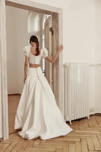 Victoria Soprano Escada #1 default backface vertical thumbnail