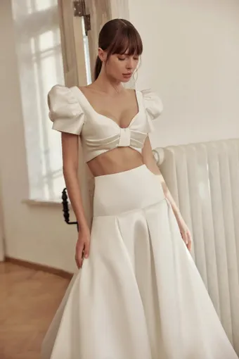 Victoria Soprano Escada #2 frontface vertical cropped thumbnail