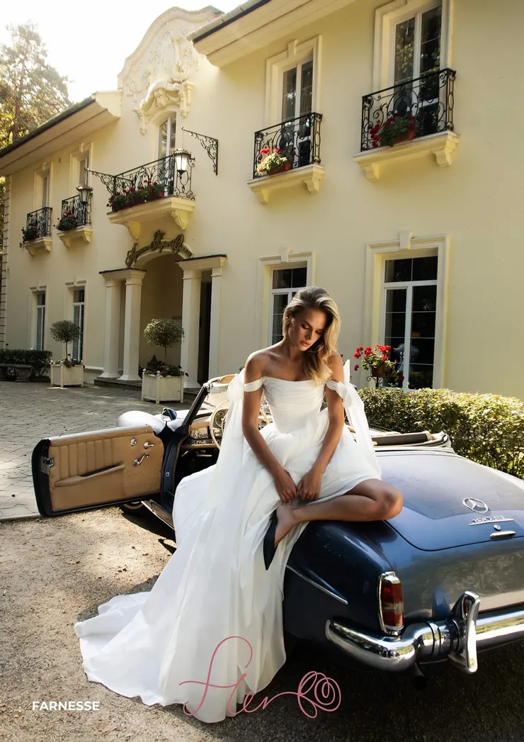 Fler Farnesse #1 frontface vertical picture