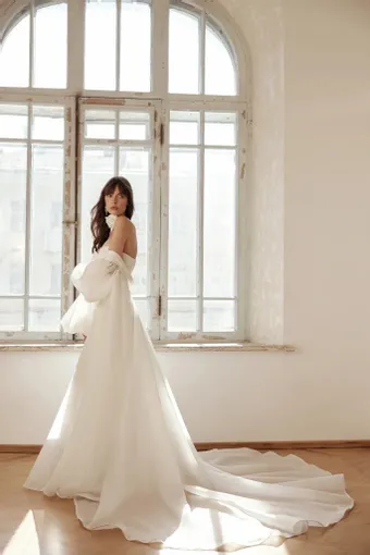 Victoria Soprano Klein #2 default backface vertical thumbnail