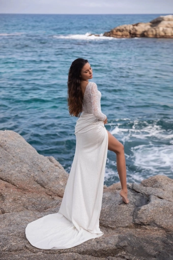 Yedyna Lea #3 default backface vertical thumbnail