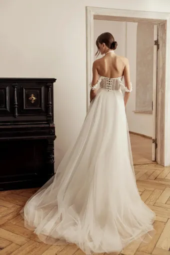 Victoria Soprano Lenvin #1 default backface vertical thumbnail