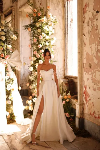 Victoria Soprano Lotus #1 frontface vertical thumbnail