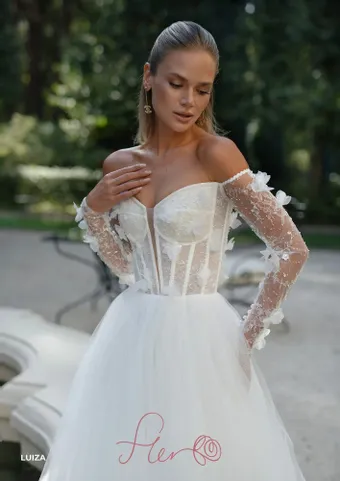 Fler Luiza #2 frontface vertical cropped thumbnail