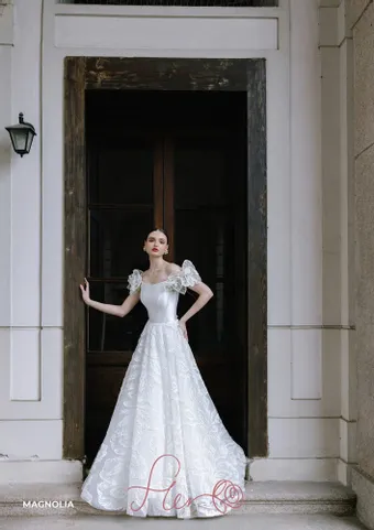 Fler Magnolia #0 default frontface vertical thumbnail