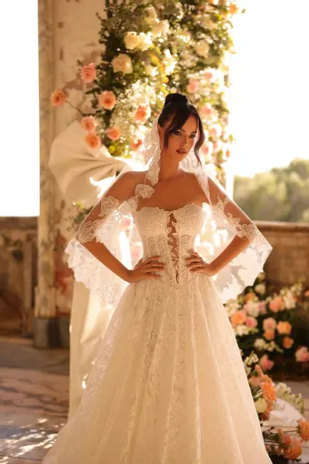 Victoria Soprano Mariella #2 frontface vertical cropped thumbnail