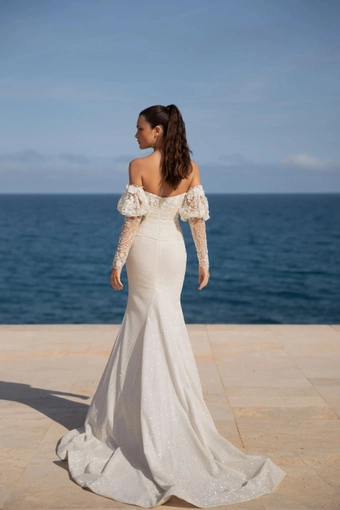 Yedyna Michelle #4 default backface vertical thumbnail