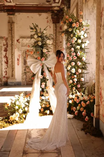 Victoria Soprano Mindi #2 default backface vertical thumbnail