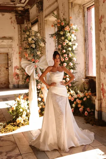 Victoria Soprano Mindi #1 frontface vertical thumbnail